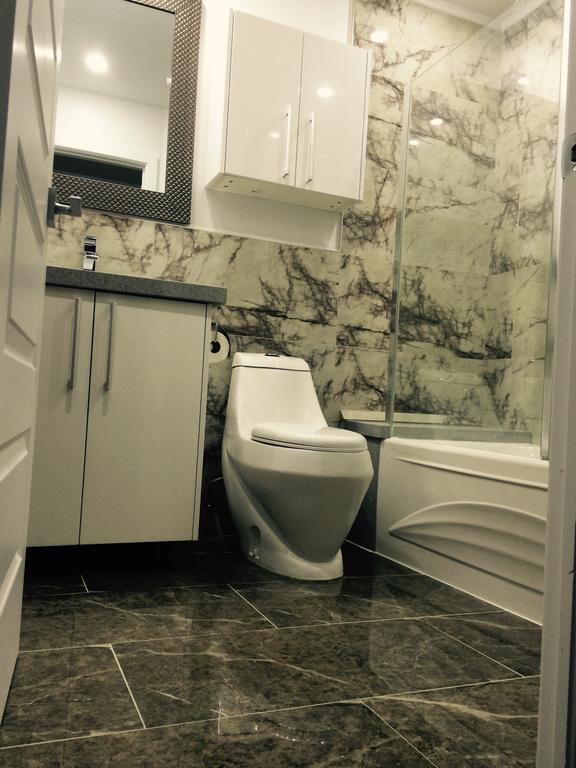 Luxury Two Story Villa Unit D Λαβάλ Εξωτερικό φωτογραφία