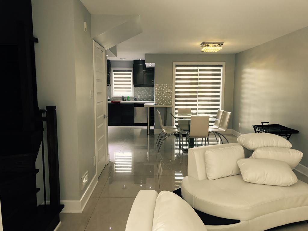 Luxury Two Story Villa Unit D Λαβάλ Εξωτερικό φωτογραφία
