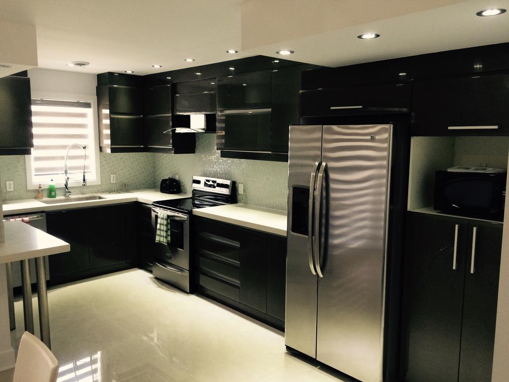 Luxury Two Story Villa Unit D Λαβάλ Εξωτερικό φωτογραφία